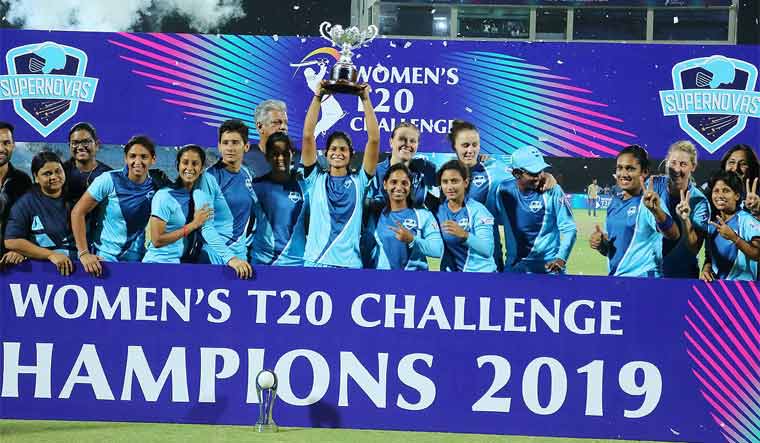 Supernovas lifted the Women's T20 Challenge title | Twitter