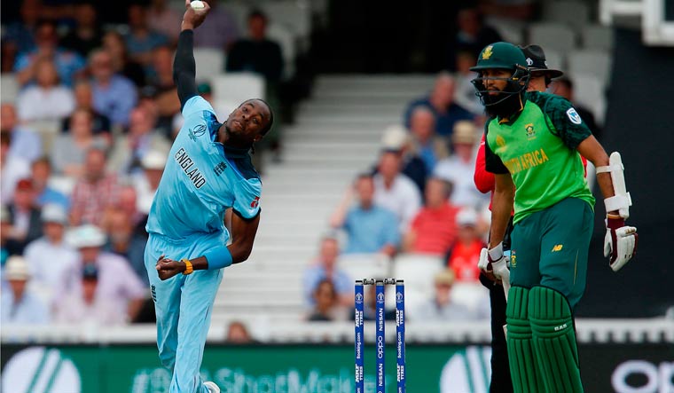 England's Jofra Archer bowls as South Africa's Hashim Amla looks on at the Oval in their World Cup group game | AFP