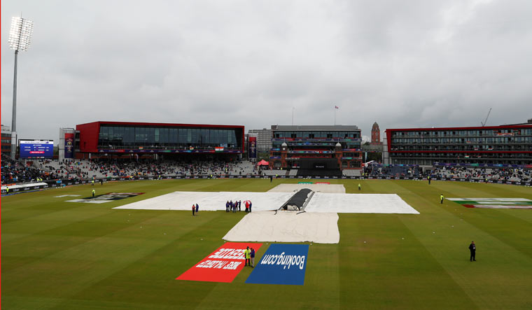 Rain halted play in the 47th over in the World Cup 2019 semifinal between India and New Zealand | Reuters