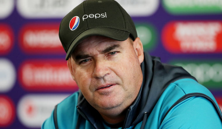 Pakistan Cricket Board not to renew coach Mickey Arthur's contract