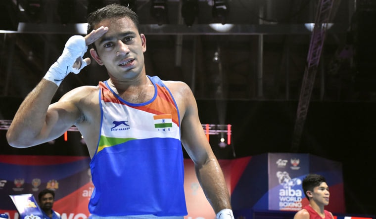 Amit Panghal poses after winning the quarterfinal bout at World Boxing Championships in Ekaterinburg, Russia | PTI