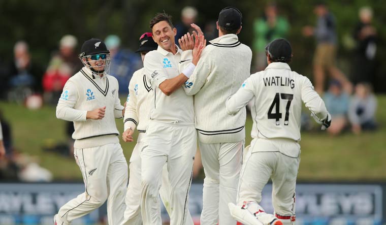 NZ vs IND Test: India crawl to 90/6 after dismissing New Zealand for 235 on day 2