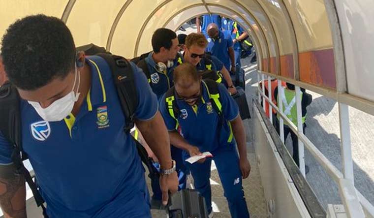 South African cricketers told to self-quarantine after aborted India tour
