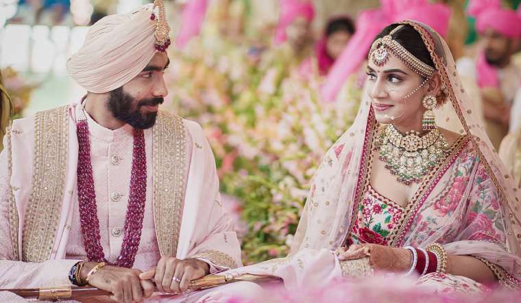 Jasprit Bumrah and Sanjana Ganesan during their wedding | via Twitter/@Jaspritbumrah93