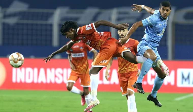 FC Goa and Mumbai City FC players vie for the ball during their Indian Super League first leg semifinal match | ISL website