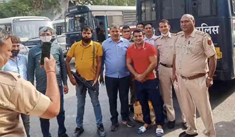 Sushil Kumar seen posing with police personnel | via Twitter