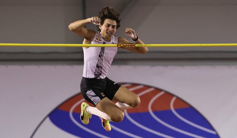 Pole vaulter Armand Duplantis clears 6.19m in Belgrade | Twitter: European Athletics
