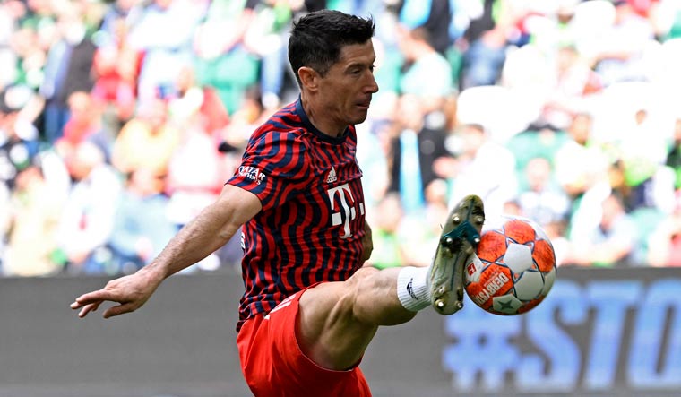 Robert Lewandowski during  warm-up | Reuters