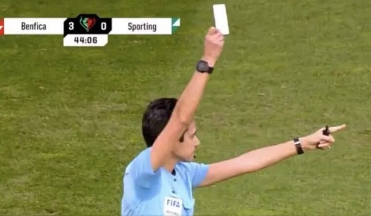 white-card-football