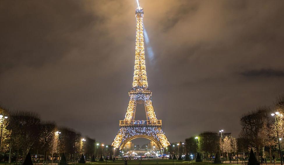 Eiffel-Tower-Twitter