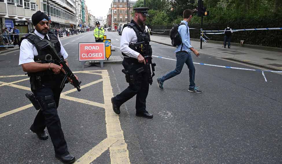 london-knife-attack-cops