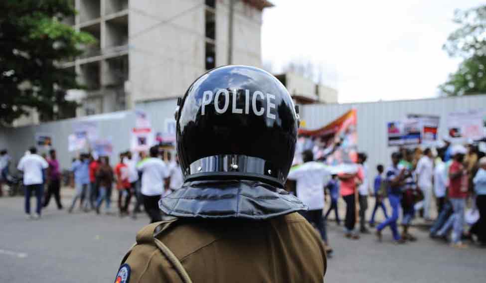 srilanka-cop