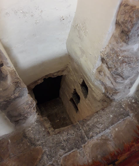 baba-farid-prayer-cave