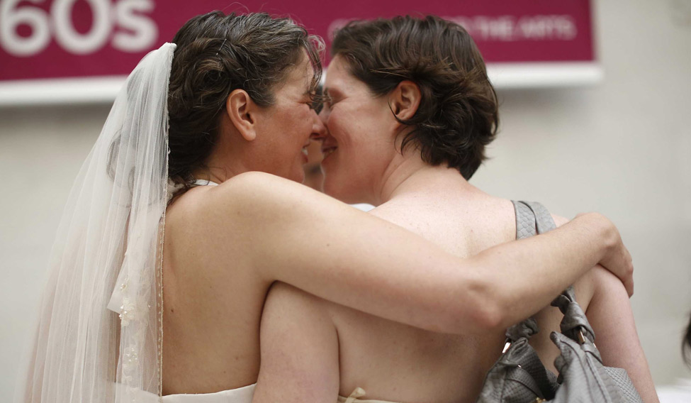 brides-gay-marriage-lesbian