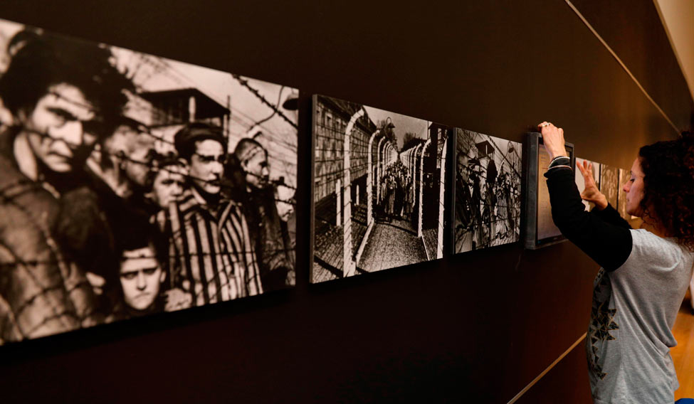 ISRAEL-HOLOCAUST-WWII-CULTURE-PHOTOGRAPHY