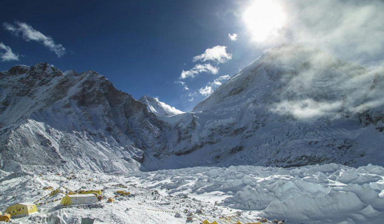 nepal-avalanche