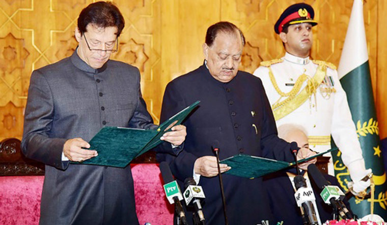 Imran-khan-taking-oath