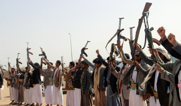 Houthi gunmen