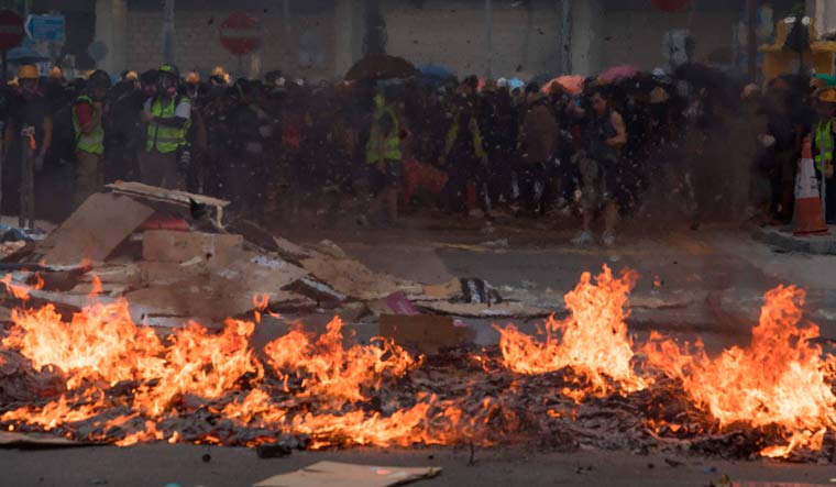 Hong-kong-protests-admiralty-fire-AFP