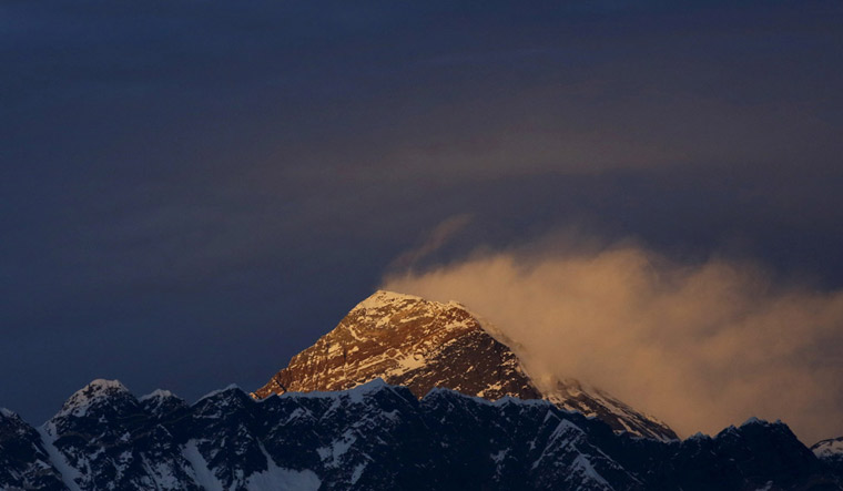 Mount-Everest-Reuters