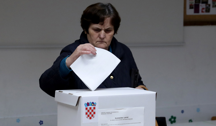 Croatia votes in a three-horse presidential race