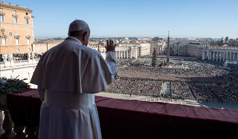 Christmas-Pope-urbi-et-orbi-Reuters