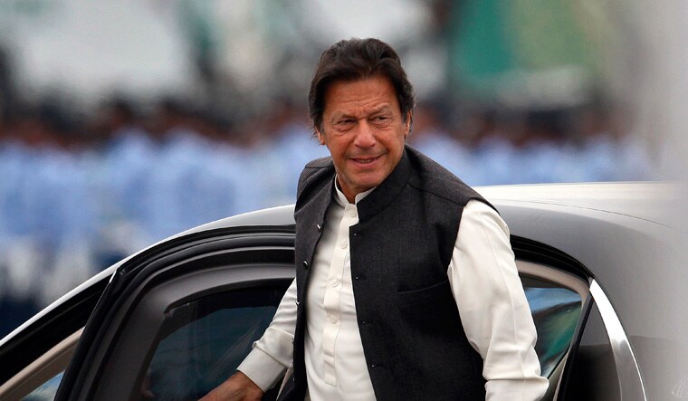 [File] Imran Khan said shadows of war were still hovering over Pakistan and India | AP
