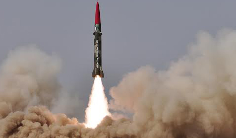 Resultado de imagem para ghaznavi missile
