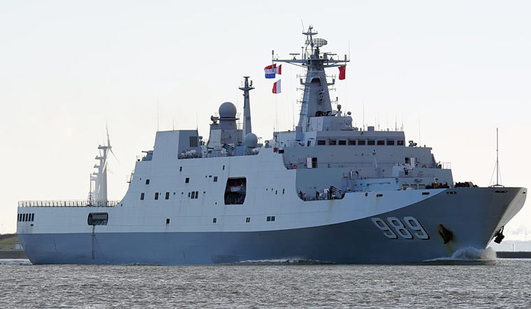 A Type-071 amphibious assault ship of the Chinese Navy | Via Wikipedia Commons