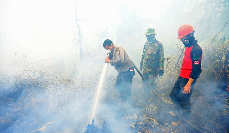 INDONESIA-MALAYSIA-ENVIRONMENT-POLLUTION-FORESTS-FIRE