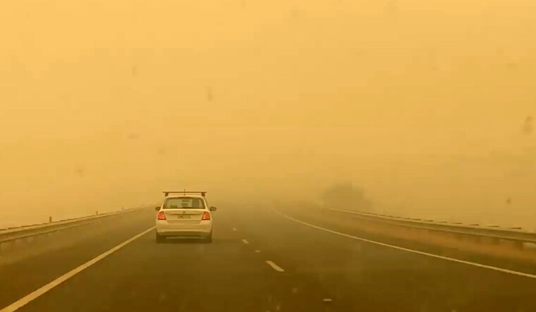 Smoke covers the highway from Canberra to Cooma | Linsay Patterson/via Reuters