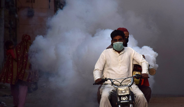 Pakistan-fumigate-coronavirus-Hyderabad-Reuters