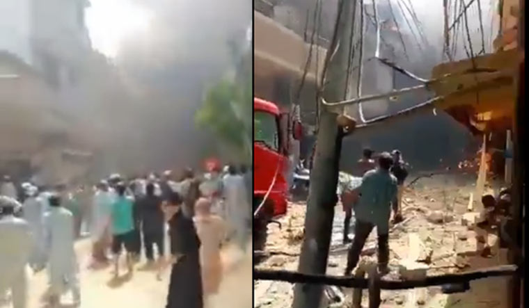 Images of crowds and rescue personnel in front of the crash site | Twitter handle of Pakistani politician Murtaza Mubejo