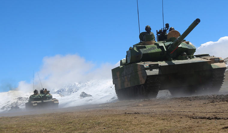 PLA tanks on exercise in Tibet | China's Ministry of National Defense