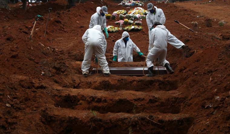 brazil-cremation-covid19-reuters