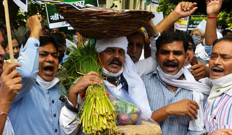 Farmers-protest-Delhi-Congress-bill-2-Arvind