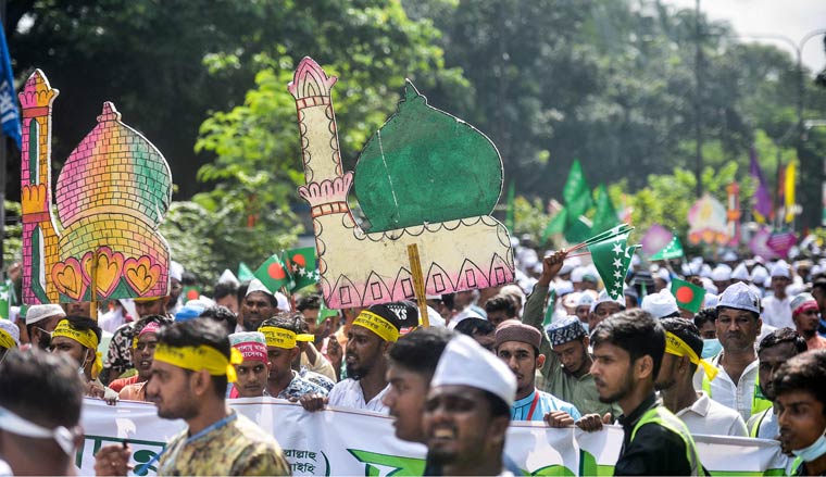 BANGLADESH-RELIGION-ISLAM-FESTIVAL