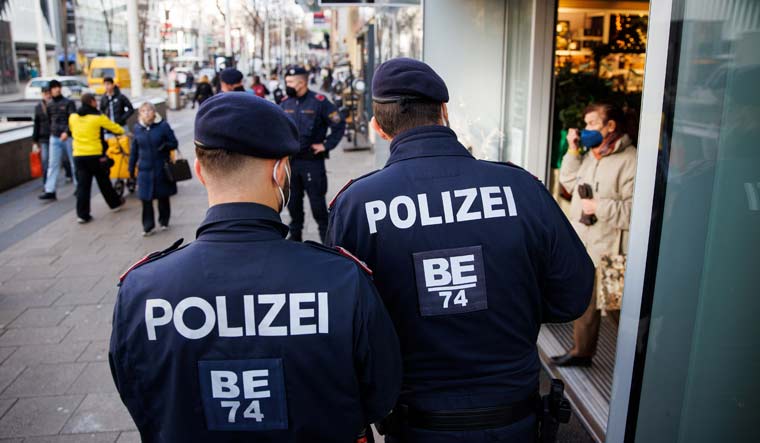 austria-police-lockdown-reuters