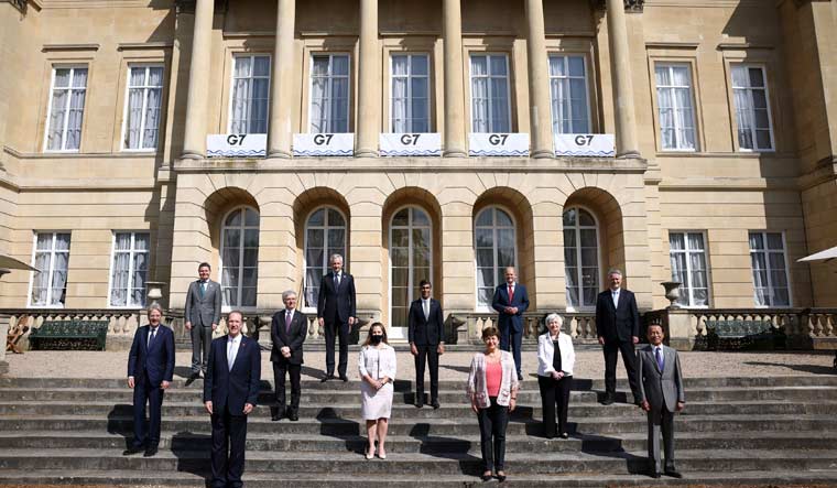 G7-meeting-leaders-ap