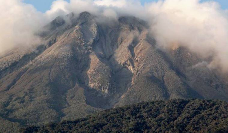 A view of the Mount Bulusan volcano in Irosin town of Sorsogon province, south of Manila, February 23, 2011 | Reuters