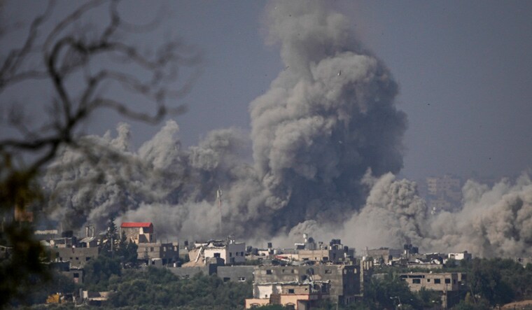 Israeli-pounds-Gaza-city-ap