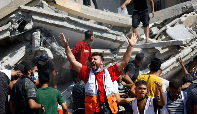 Israel-warning-Gaza-hospital-evacuation-reuters