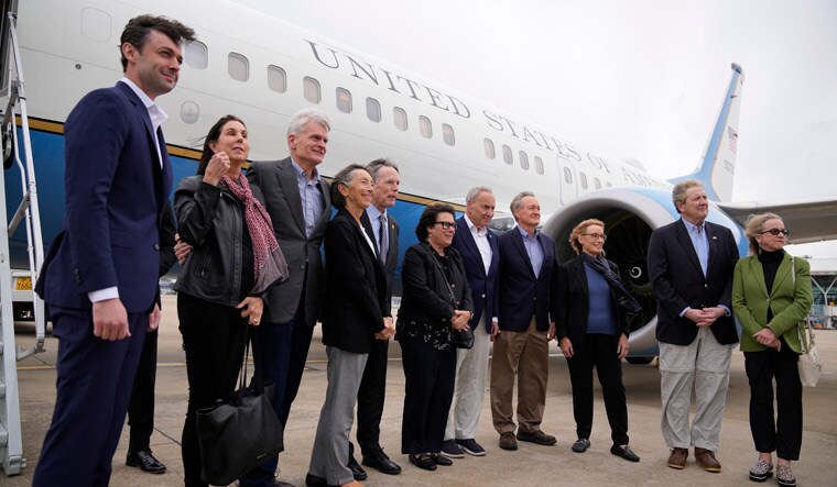 US-lawmakers-arrive-in-China-ap