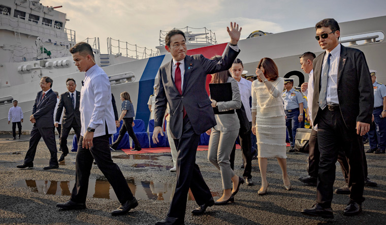 Japan PM in Philippines