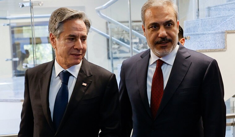 Blinken-Turkey-foreign-minister-meet-ap