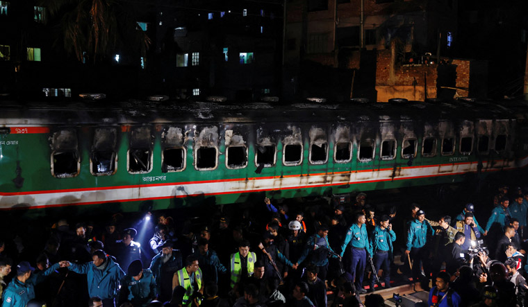 Bangladesh elections train arson
