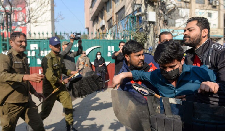 Pakistan-poll-rigging-protest-afp
