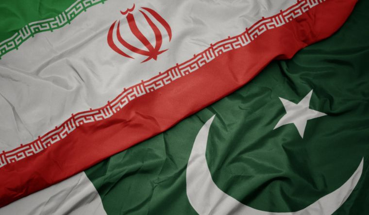 Iran Pakistan ties Shutterstock - 1