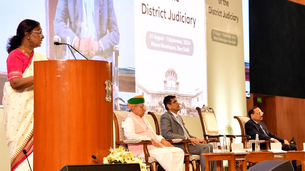 President Droupadi Murmu addresses the valedictory session of the two-day National Conference of District Judiciary, organised by the Supreme Court in New Delhi