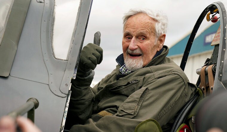 Britain Spitfire Hemmings